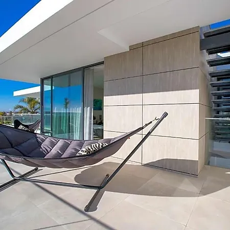Villa Carvoeiro Sleeps 8 With Pool And Wifi