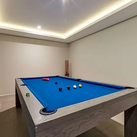 Carvoeiro Sleeps 8 With Pool And Wifi فيلة *