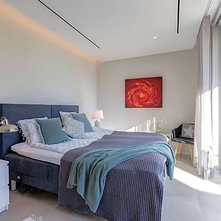 Carvoeiro Sleeps 8 With Pool And Wifi فيلة كارفويرو